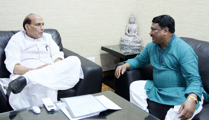 The Union Minister for Tribal Affairs, Shri Jual Oram calling on the Union Home Minister Shri Rajnath Singh, in New Delhi on August 26, 2015.