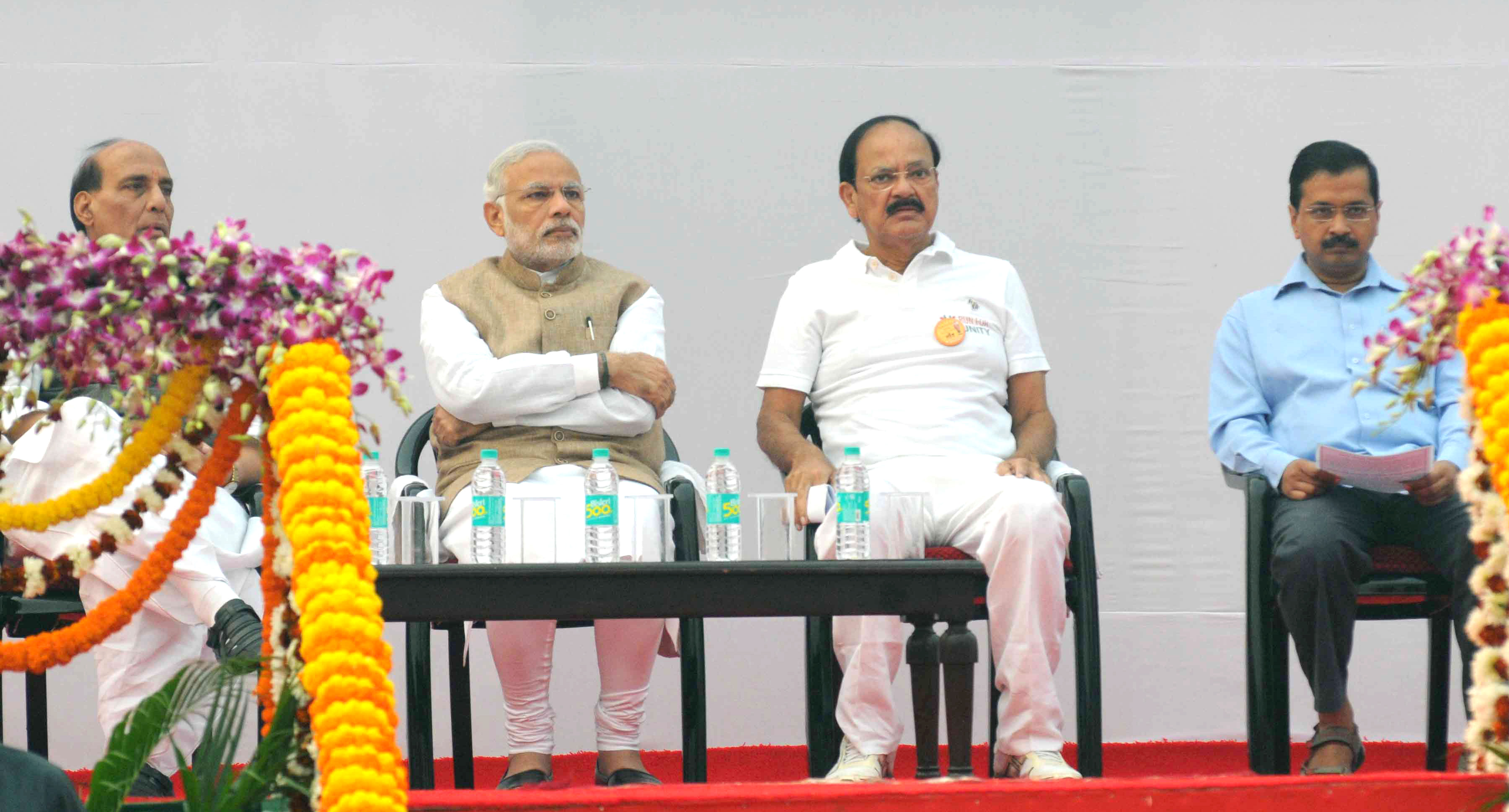 The Prime Minister, Shri Narendra Modi at the Run for Unity event, organised on Rashtriya Ekta Diwas, at Rajpath, in New Delhi on October 31, 2015.  The Union Home Minister, Shri Rajnath Singh, the Union Minister for Urban Development, Housing and Urban Poverty Alleviation and Parliamentary Affairs, Shri M. Venkaiah Naidu and the Chief Minister of Delhi, Shri Arvind Kejriwal are also seen.