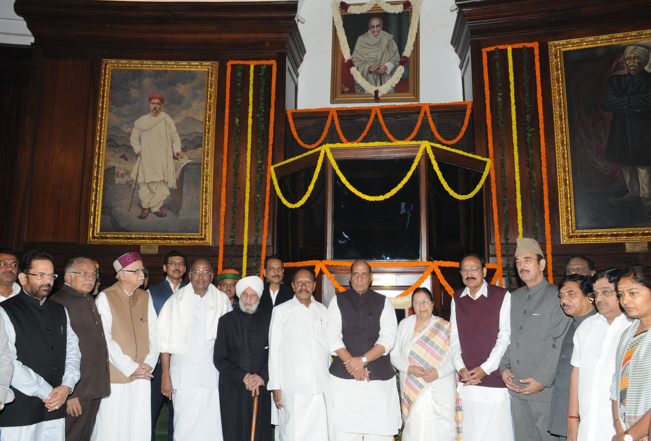 The Speaker, Lok Sabha, Smt. Sumitra Mahajan, the Union Home Minister, Shri Rajnath Singh, the Union Minister for Urban Development, Housing and Urban Poverty Alleviation and Parliamentary Affairs, Shri M. Venkaiah Naidu and other dignitaries paid tribute at the portrait of Shri C. Rajagopalachari, on his Birth Anniversary, at Parliament House, in New Delhi on December 10, 2015.