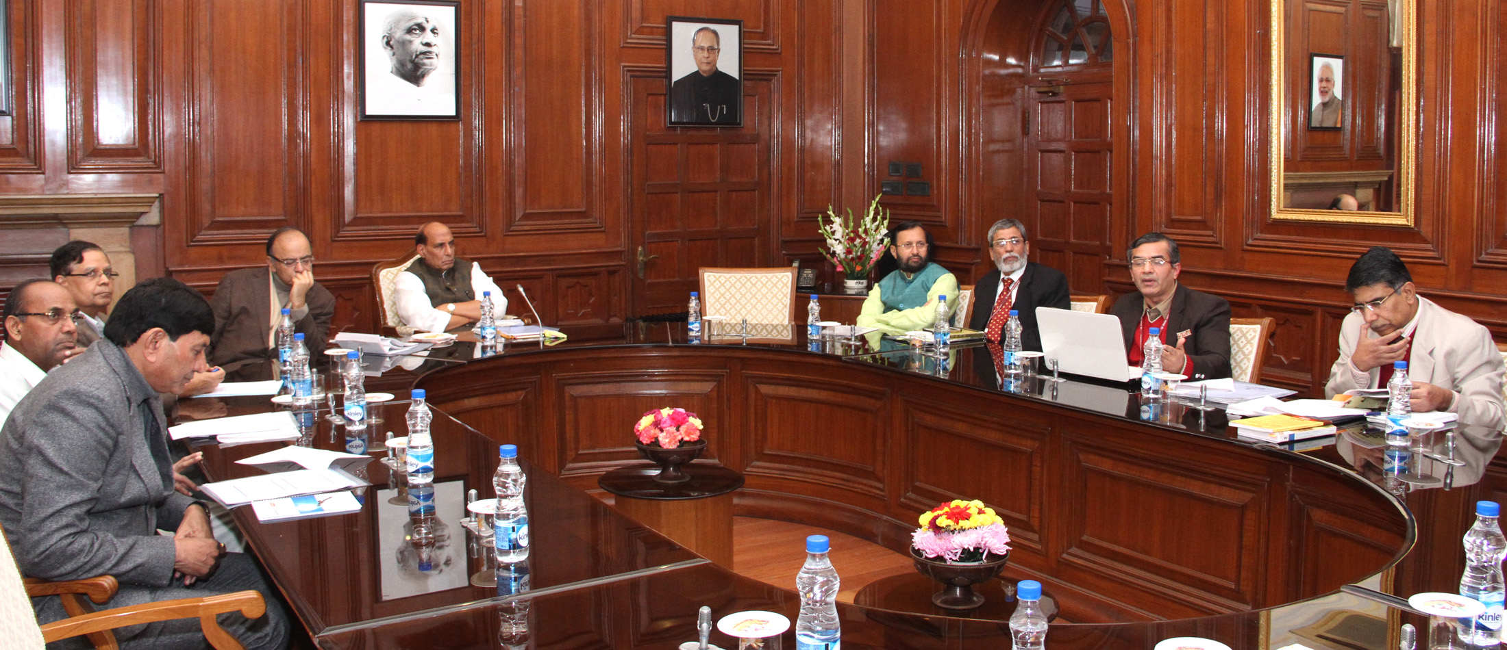 The Union Home Minister, Shri Rajnath Singh chairing a meeting of the Committee of Ministers on the Seeds Bill, in New Delhi on December 21, 2015.  The Union Minister for Finance, Corporate Affairs and Information & Broadcasting, Shri Arun Jaitley, the Union Minister for Heavy Industries and Public Enterprises, Shri Anant Geete, the Vice-Chairman, NITI Aayog, Shri Arvind Panagariya, the Minister of State for Environment, Forest and Climate Change (Independent Charge), Shri Prakash Javadekar, the Minister of State for Agriculture and Farmers Welfare, Shri Mohanbhai Kalyanjibhai Kundariya, the Union Agriculture Secretary, Shri Siraj Hussain and the senior officers of the Ministries of Home, Finance and Agriculture are also seen.