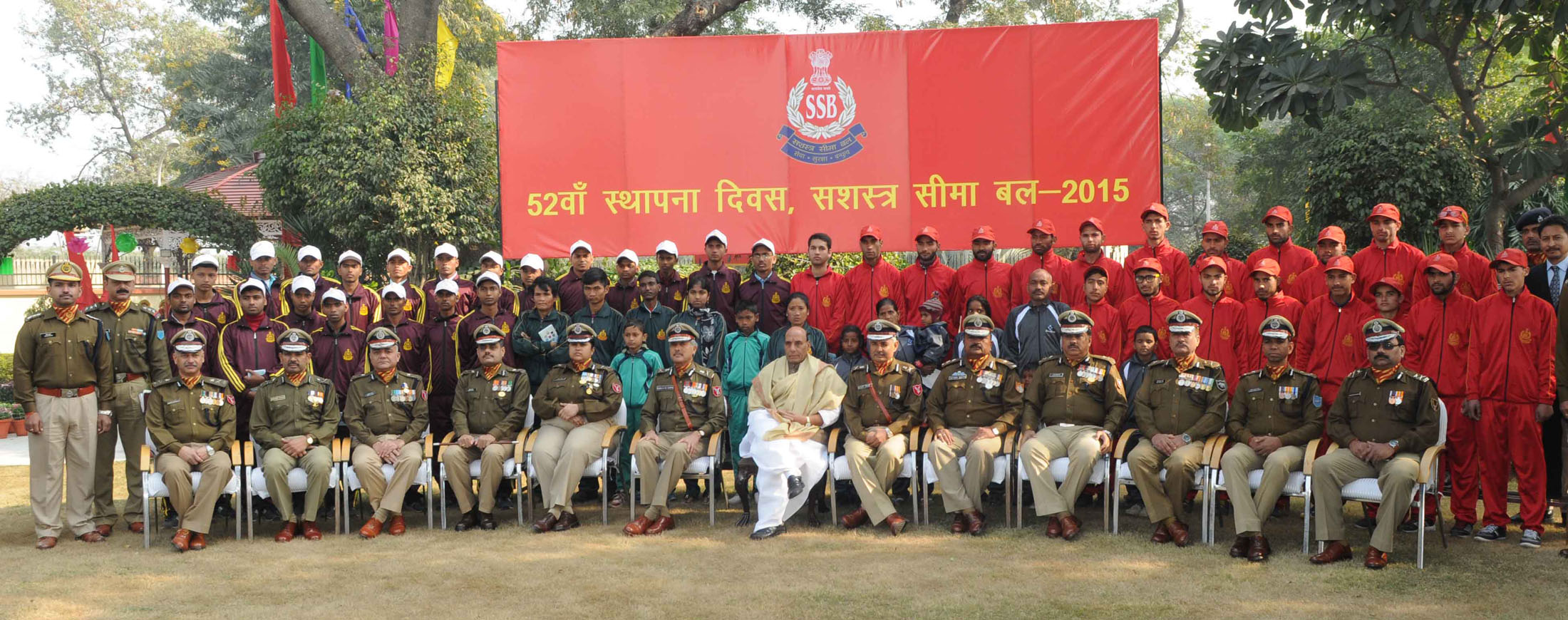 The Union Home Minister, Shri Rajnath Singh in a group photograph at the 52nd anniversary parade of the Sashastra Seema Bal, in New Delhi on December 24, 2015.