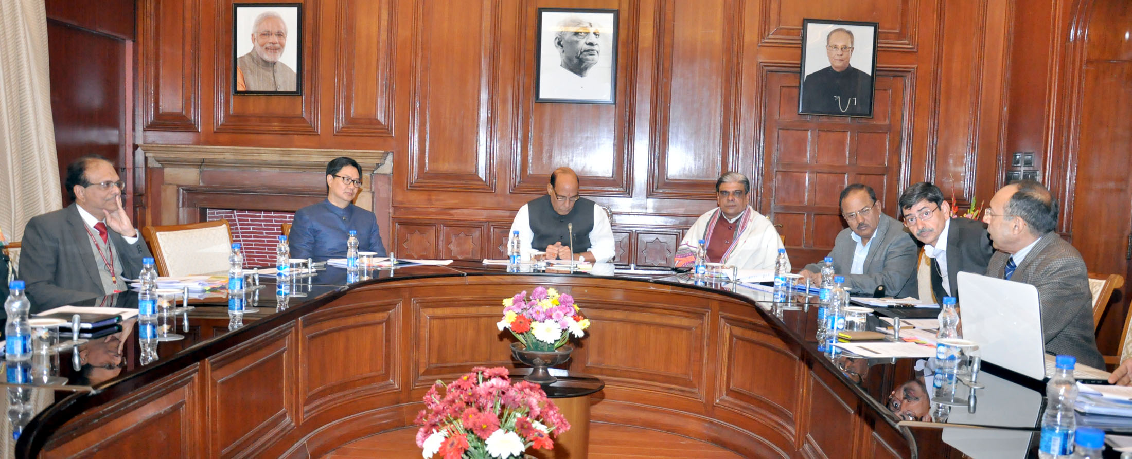 The Union Home Minister, Shri Rajnath Singh chairing a meeting on effective policing along border areas of North east, in New Delhi on December 29, 2015. 	The Minister of State for Home Affairs, Shri Haribhai Parthibhai Chaudhary, the Minister of State for Home Affairs, Shri Kiren Rijiju and other senior officers are also seen.