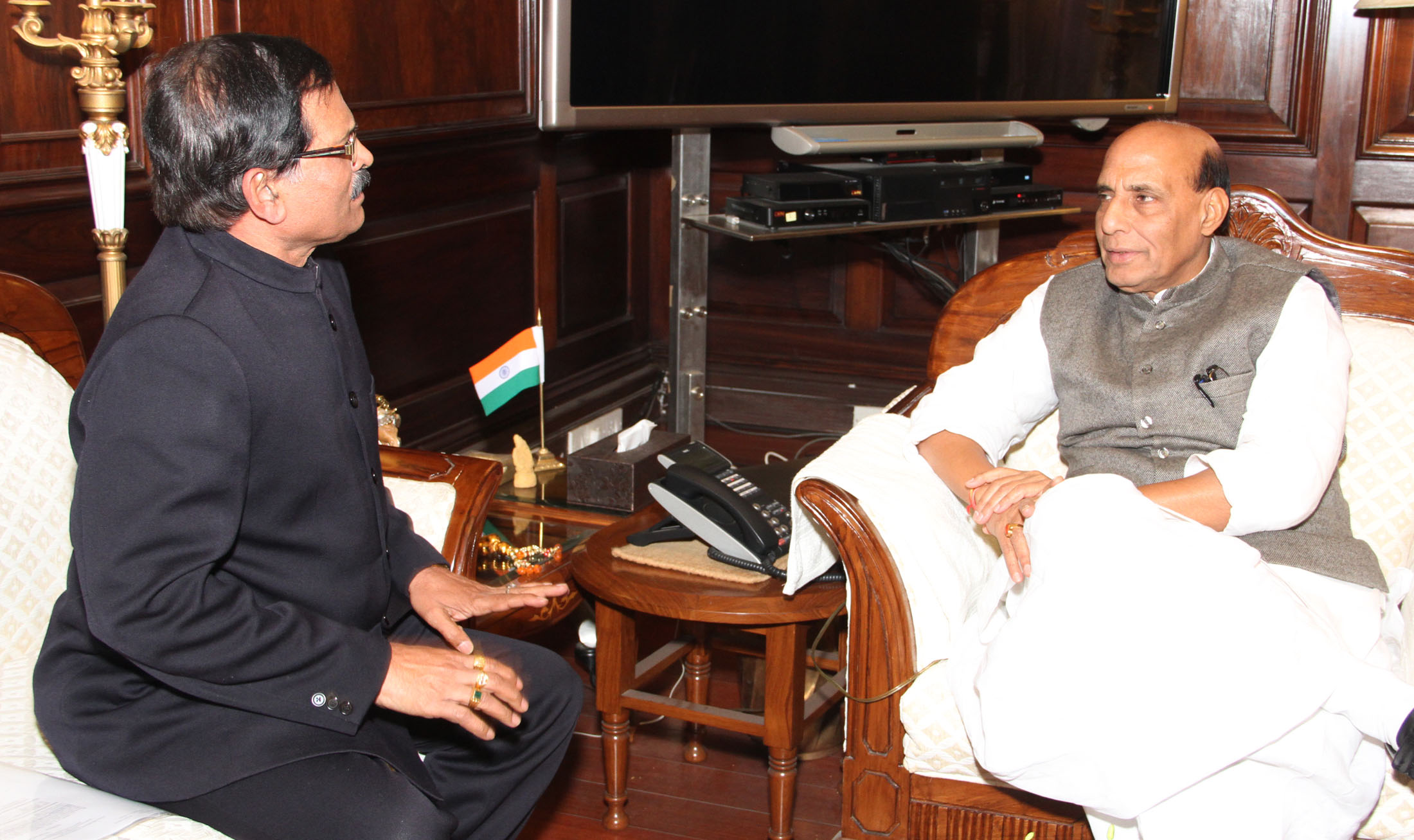 The Minister of State for AYUSH (Independent Charge) and Health & Family Welfare, Shri Shripad Yesso Naik calling on the Union Home Minister, Shri Rajnath Singh, in New Delhi on February 08, 2016.