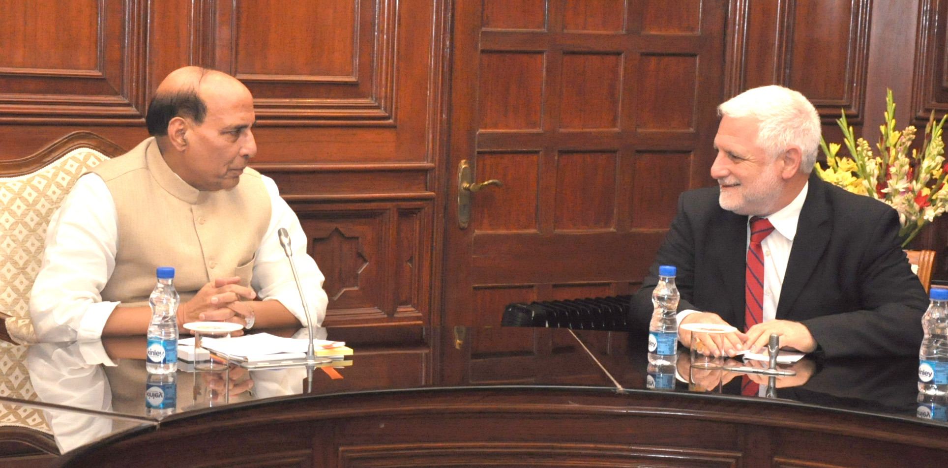 The Director-General of the Israeli Ministry of Defence, Maj. Gen. (Res.) Dan Harel calling on the Union Home Minister, Shri Rajnath Singh, in New Delhi on February 17, 2016.