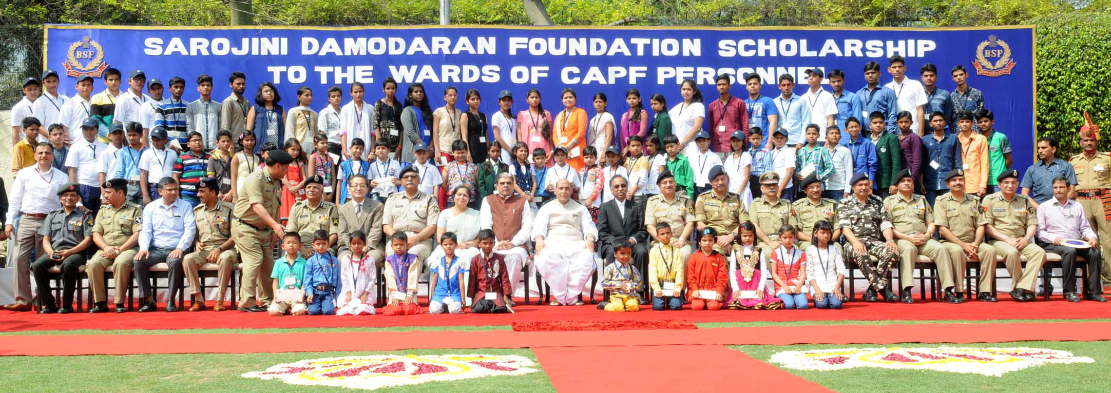 The Union Home Minister, Shri Rajnath Singh with the awardees of the Sarojini Damodaran Foundation Scholarship, at a function, in New Delhi on March 18, 2016. 	The Minister of State for Home Affairs, Shri Haribhai Parthibhai Chaudhary and other dignitaries are also seen.
