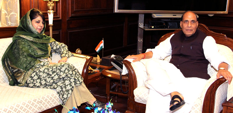 The Chief Minister of Jammu and Kashmir, Ms. Mehbooba Mufti calling on the Union Home Minister, Shri Rajnath Singh, in New Delhi on April 12, 2016.