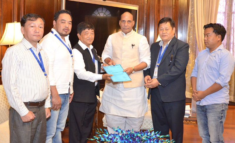 A delegation from Sikkim calling on the Union Home Minister, Shri Rajnath Singh, in New Delhi on May02, 2016.