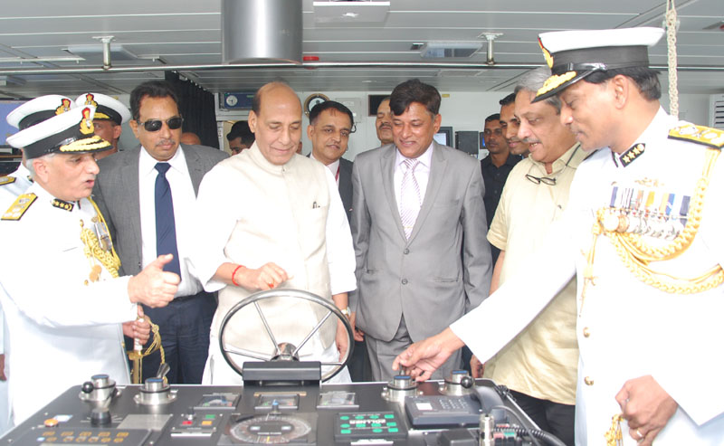 The Union Home Minister, Shri Rajnath Singh and the Union Minister for Defence, Shri Manohar Parrikar commissioning the Indian Coast Guard Ship Sarathi, at Goa on September 09, 2016.  The DG, Indian Coast Guard and other senior officers are also seen.