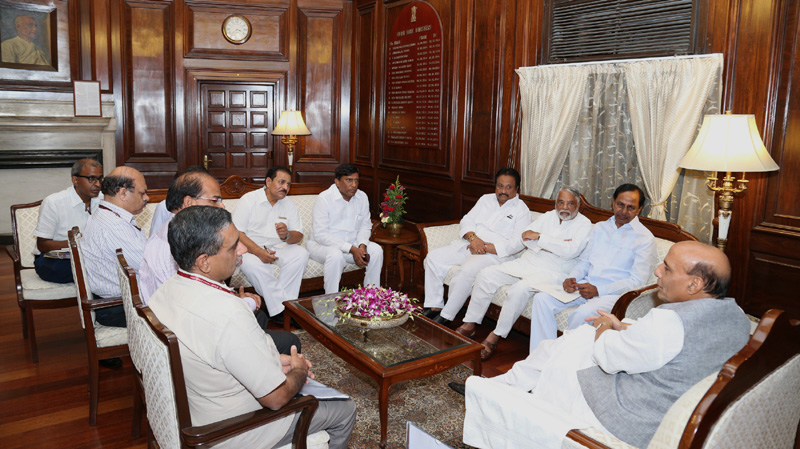 A delegation led by the Chief Minister of Telangana, Shri K. Chandrasekhar Rao calling on the Union Home Minister, Shri Rajnath Singh, in New Delhi on September 22, 2016.  The senior officers of the Ministry of Home Affairs are also seen.