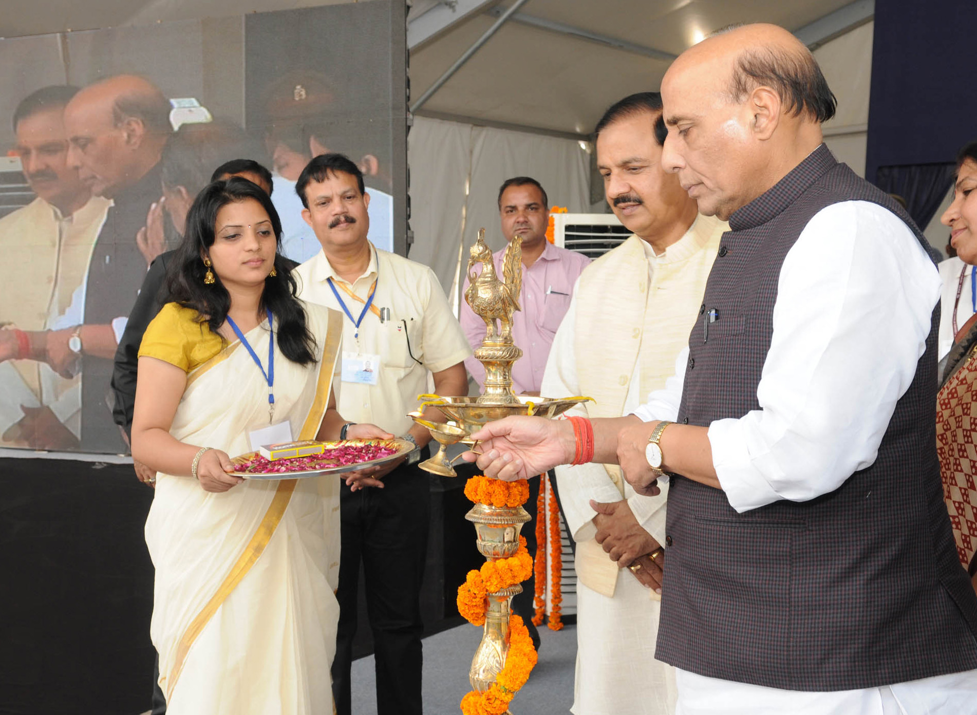 The Union Home Minister, Shri Rajnath Singh lighting the lamp at the foundation stone laying ceremony of Pt. Deen Dayal Upadhyay Institute of Archaeology, Archaeology Survey of India, in Greater Noida, Uttar Pradesh on October 28, 2016. The Minister of State for Culture and Tourism (Independent Charge), Dr. Mahesh Sharma is also seen.