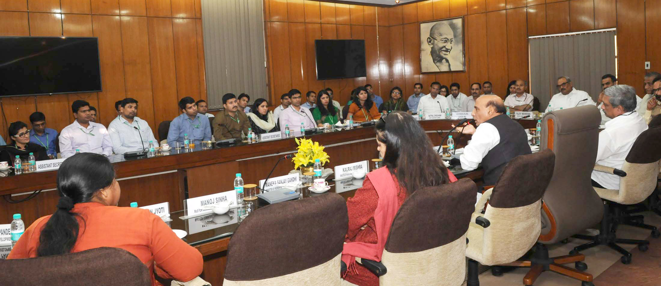 A group of IAS Probationers of Uttar Pradesh cadre (2014 Batch) as well as Probationers who are domicile of Uttar Pradesh, presently posted in various Ministries/Departments as Assistant Secretaries, participated in an interactive session with the Union Ministers led by the Union Home Minister, Shri Rajnath Singh, in New Delhi on October 19, 2016.