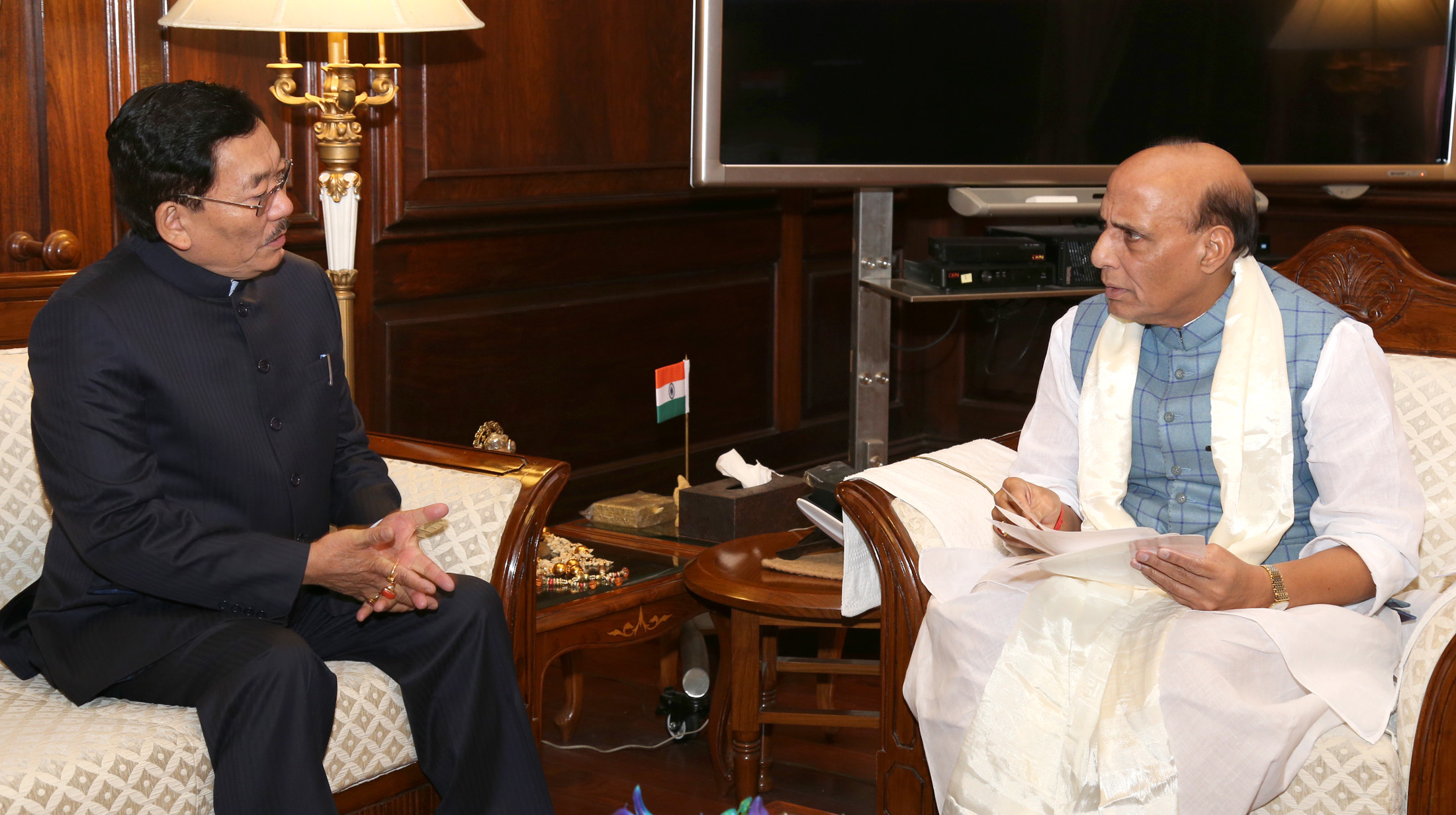 The Chief Minister of Sikkim Shri Pawan Chamling calling on the Union Home Minister, Shri Rajnath Singh, in New Delhi on October 26, 2016.