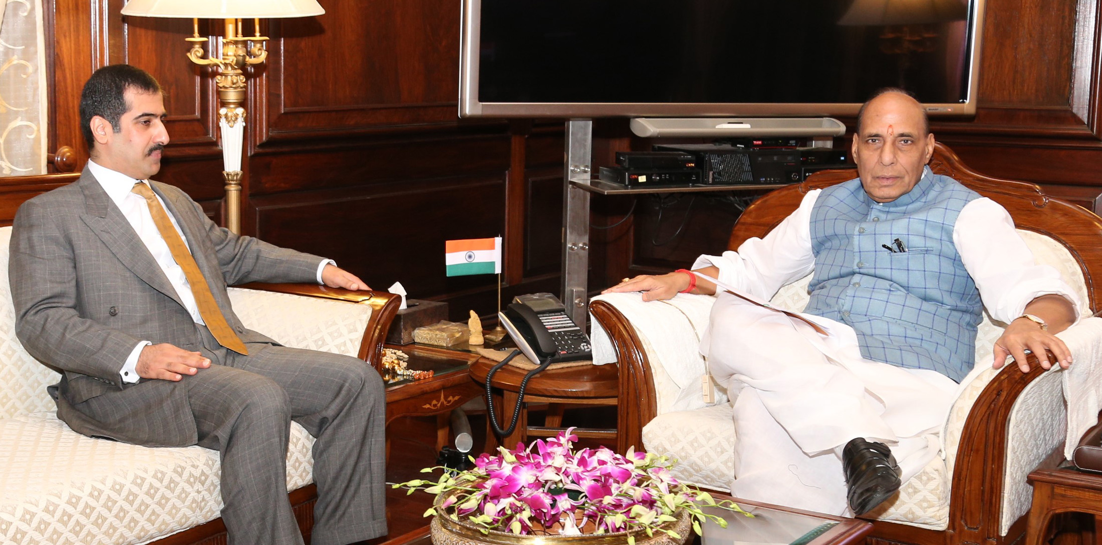 The President of National Security Agency of Bahrain, Sheikh Talal bin Mohammed bin Khalifa Al-Khalifa calling on the Union Home Minister, Shri Rajnath Singh, in New Delhi on October 21, 2016.