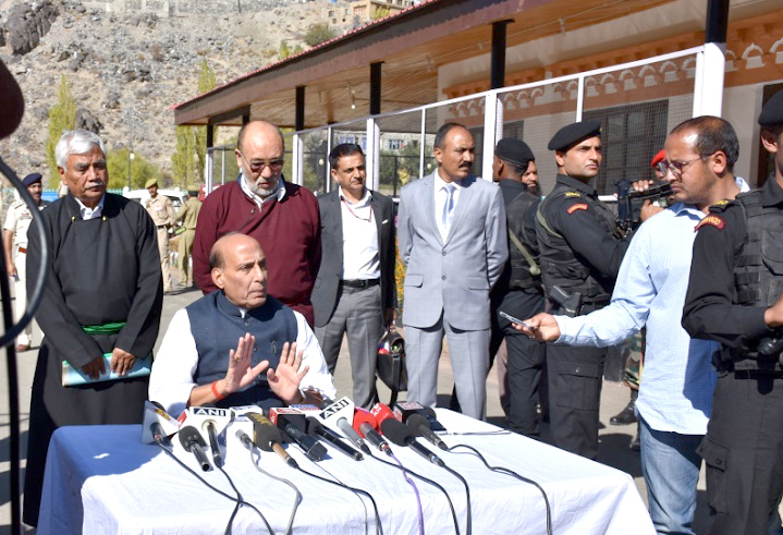 The Union Home Minister, Shri Rajnath Singh addressing the media persons, in Kargil, Jammu and Kashmir on October 04, 2016.