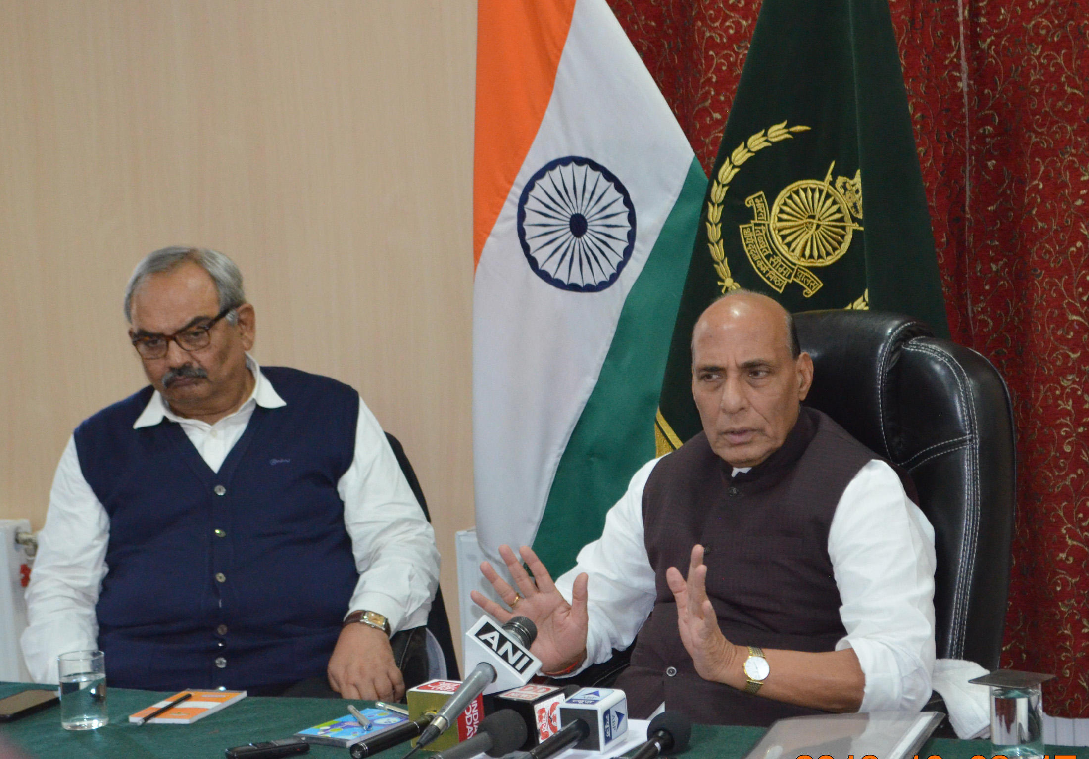 The Union Home Minister, Shri Rajnath Singh interacting with the different delegations, in Leh, Jammu and Kashmir on October 03, 2016. 	The Home Secretary, Shri Rajiv Mehrishi is also seen.