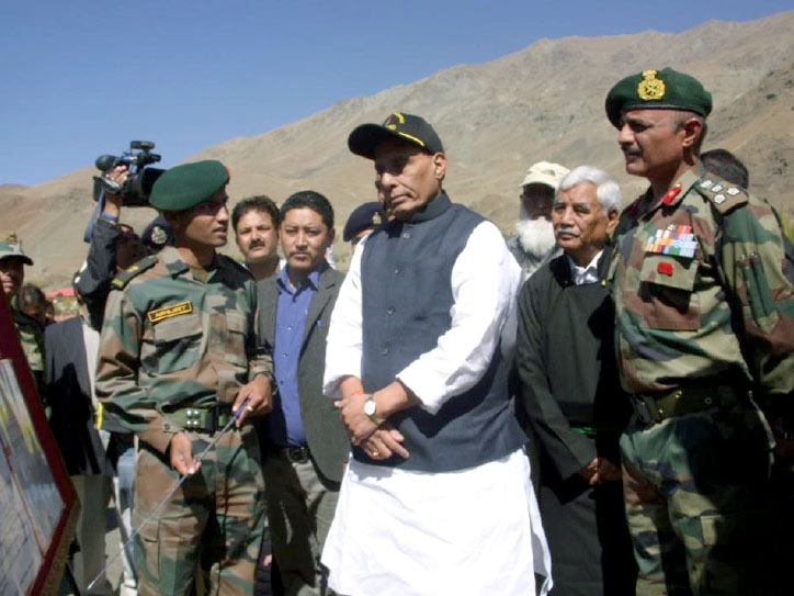 The Union Home Minister, Shri Rajnath Singh visiting a forward location, at Drass, in Jammu and Kashmir on October 04, 2016.