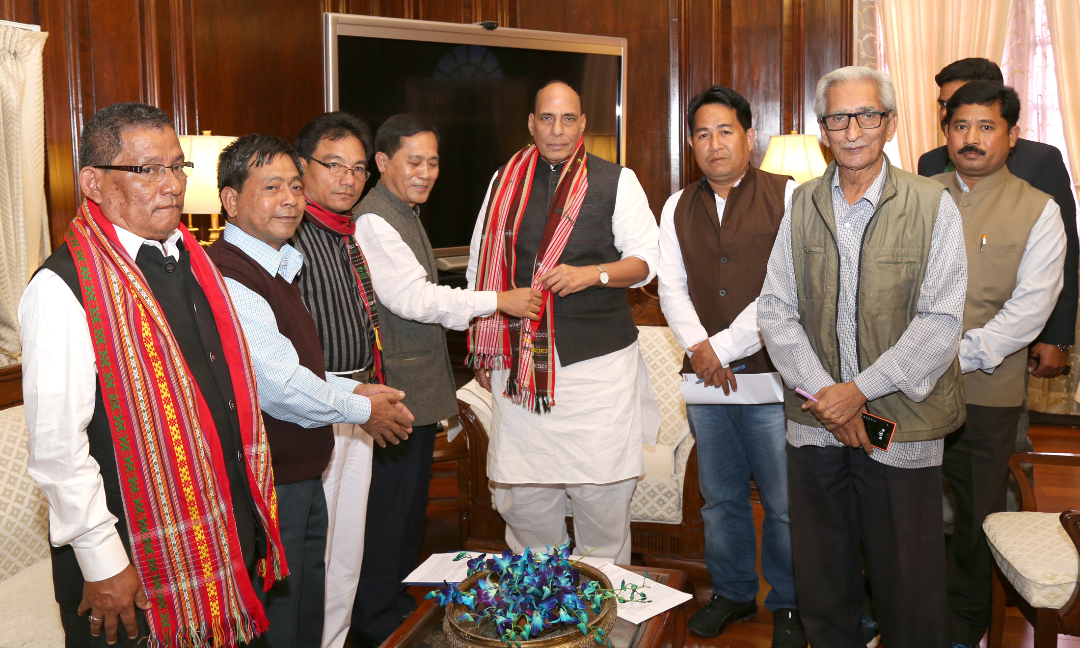A delegation from Tripura led by Shri Jitendra Chaudhury, MP (Lok Sabha), calling on the Union Home Minister, Shri Rajnath Singh, in New Delhi on Thursday, November 24, 2016.
