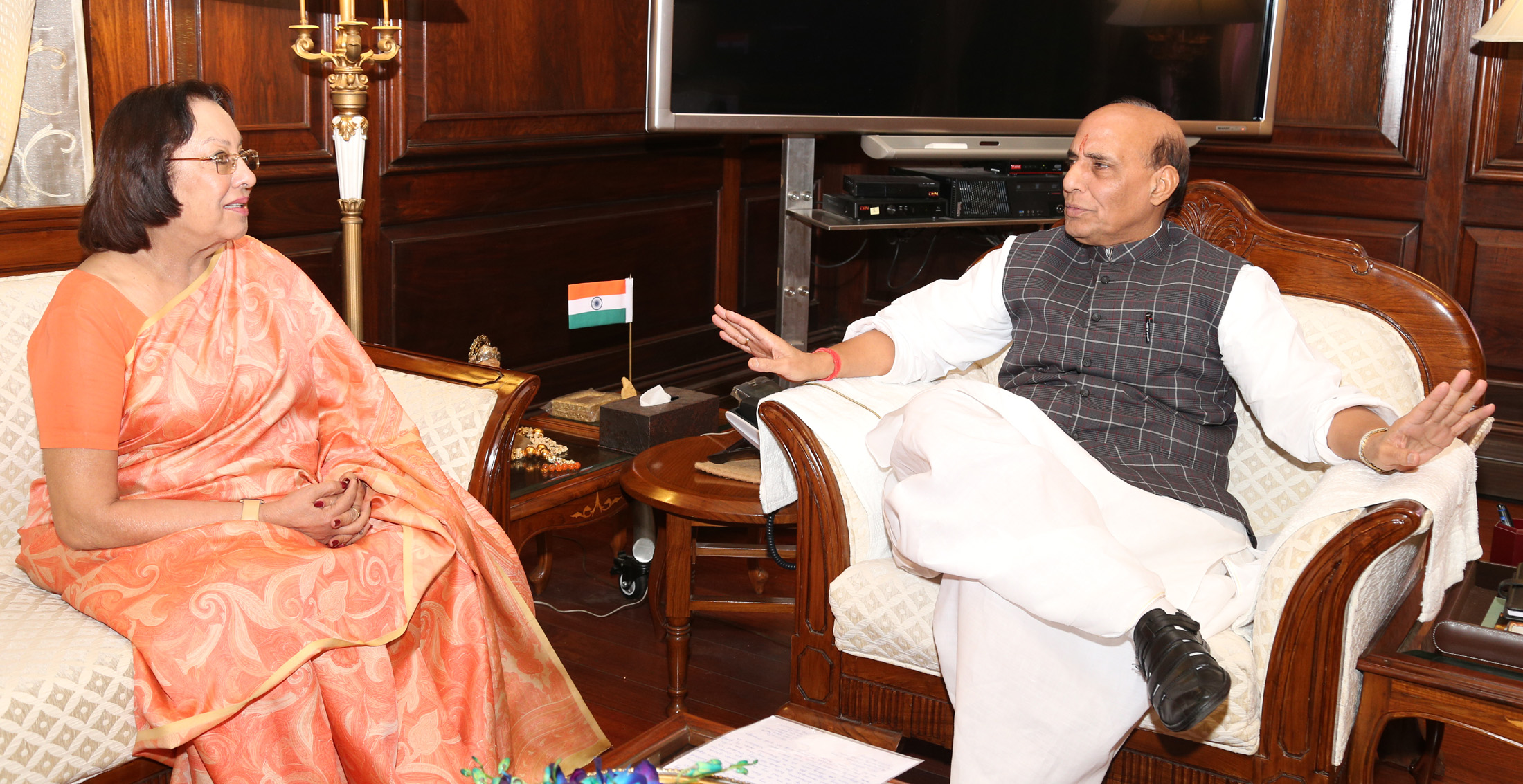 The Governor of Manipur Dr. Najma A. Heptulla calling on the Union Home Minister, Shri Rajnath Singh, in New Delhi on November 01, 2016.