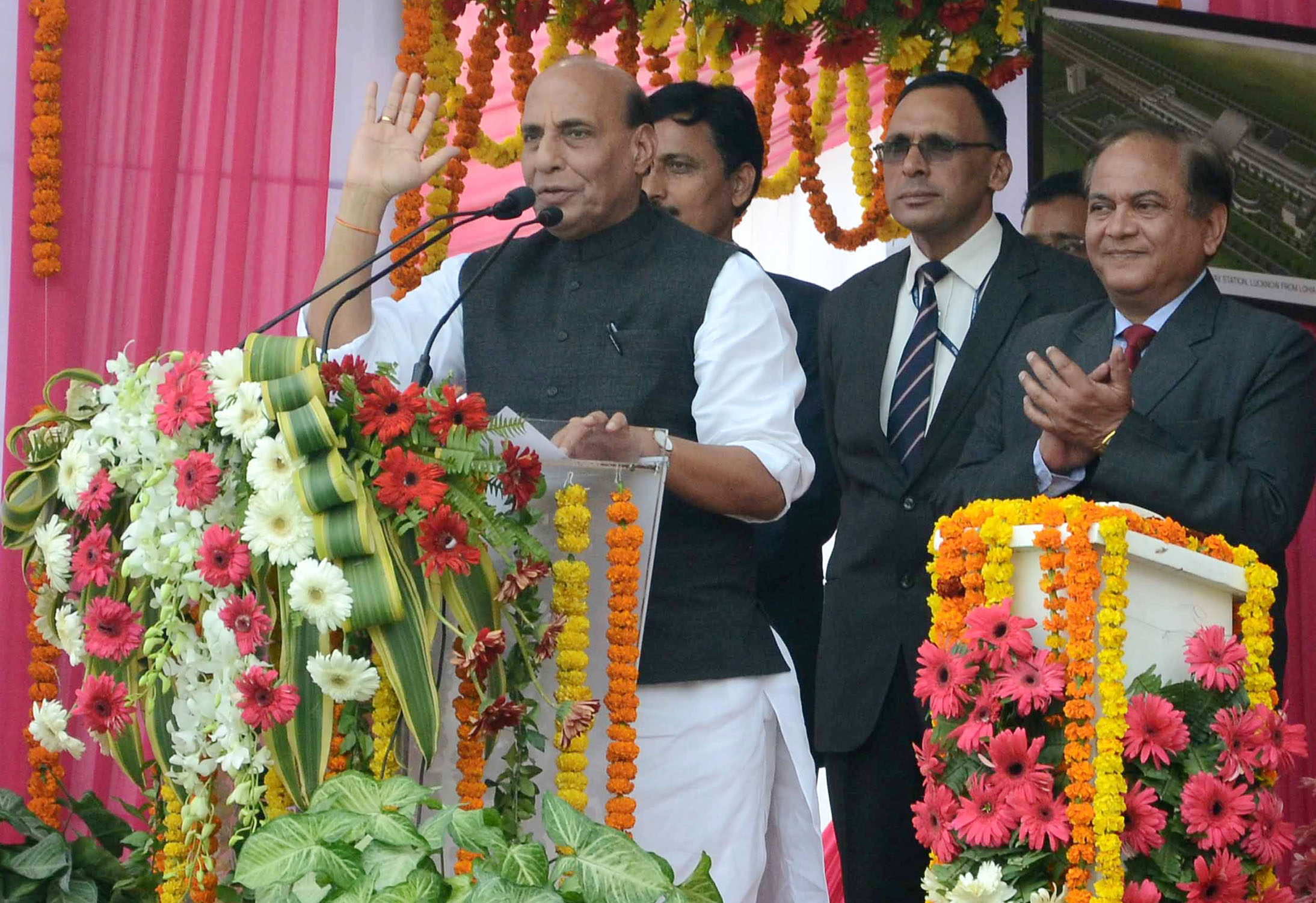 The Union Home Minister, Shri Rajnath Singh addressing at the dedication of the as well as laying the foundation of several schemes of Railways, at Gomati Nagar Railway Station, in Lucknow on December 02, 2016.