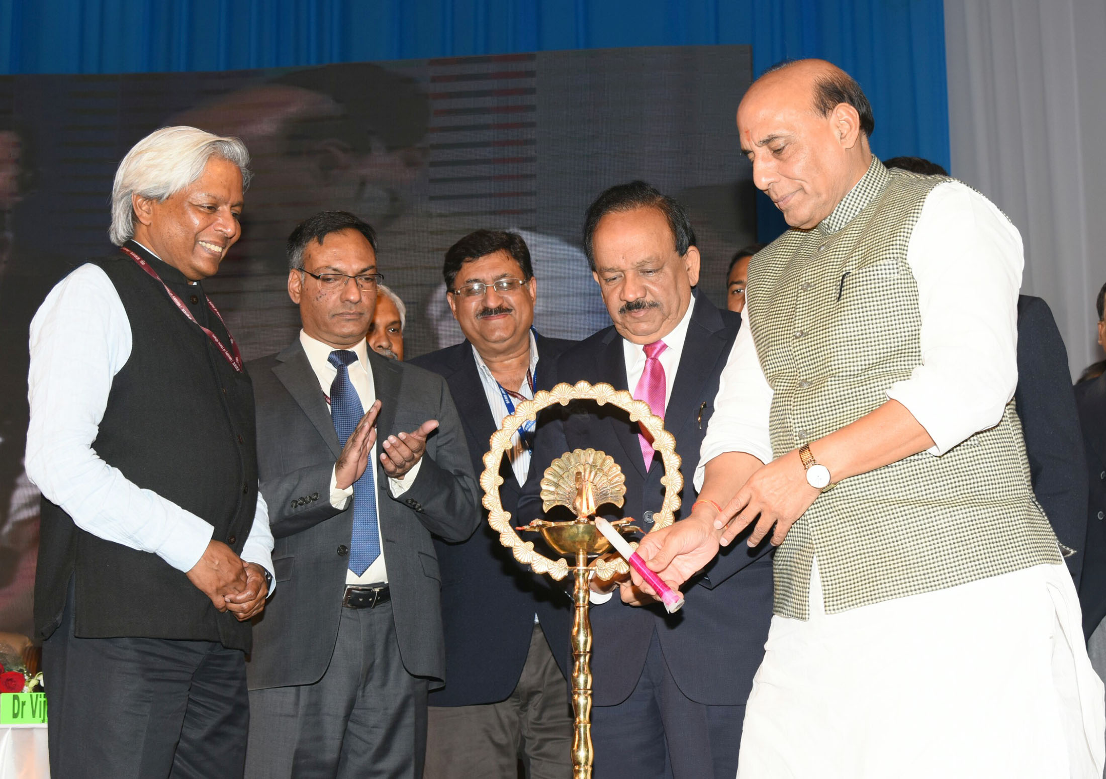 The Union Home Minister, Shri Rajnath Singh lighting the lamp to inaugurate the India International Science Festival 2016 (IISF-2016), organised by CSIR-NPL, in New Delhi on December 08, 2016. The Union Minister for Science & Technology and Earth Sciences, Dr. Harsh Vardhan, the Secretary, Department of Biotechnology, Dr. K. Vijayraghavan and the Secretary, Department of Science and Technology, Prof. Ashutosh Sharma are also seen.