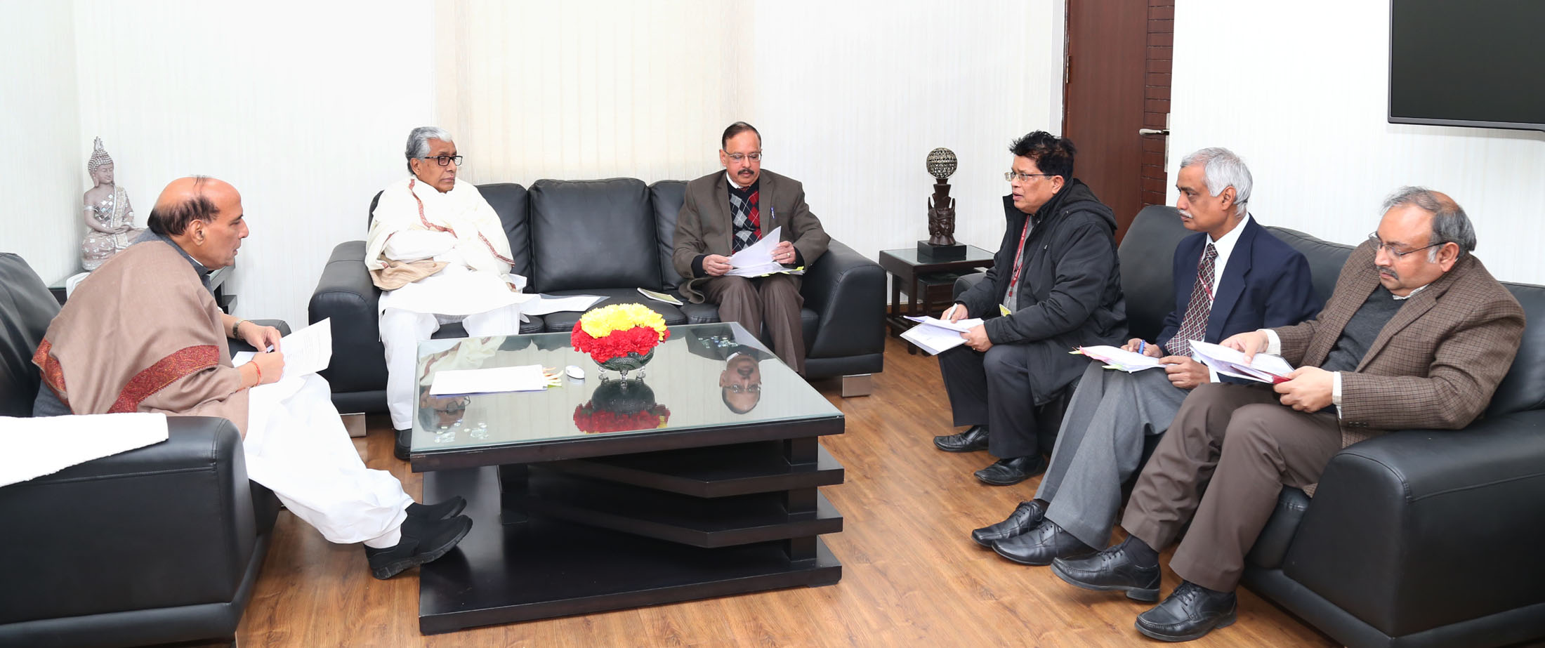 The Chief Minister of Tripura, Shri Manik Sarkar meeting the Union Home Minister, Shri Rajnath Singh, in New Delhi on January 18, 2017. 	The Senior Officers of MHA are also seen.