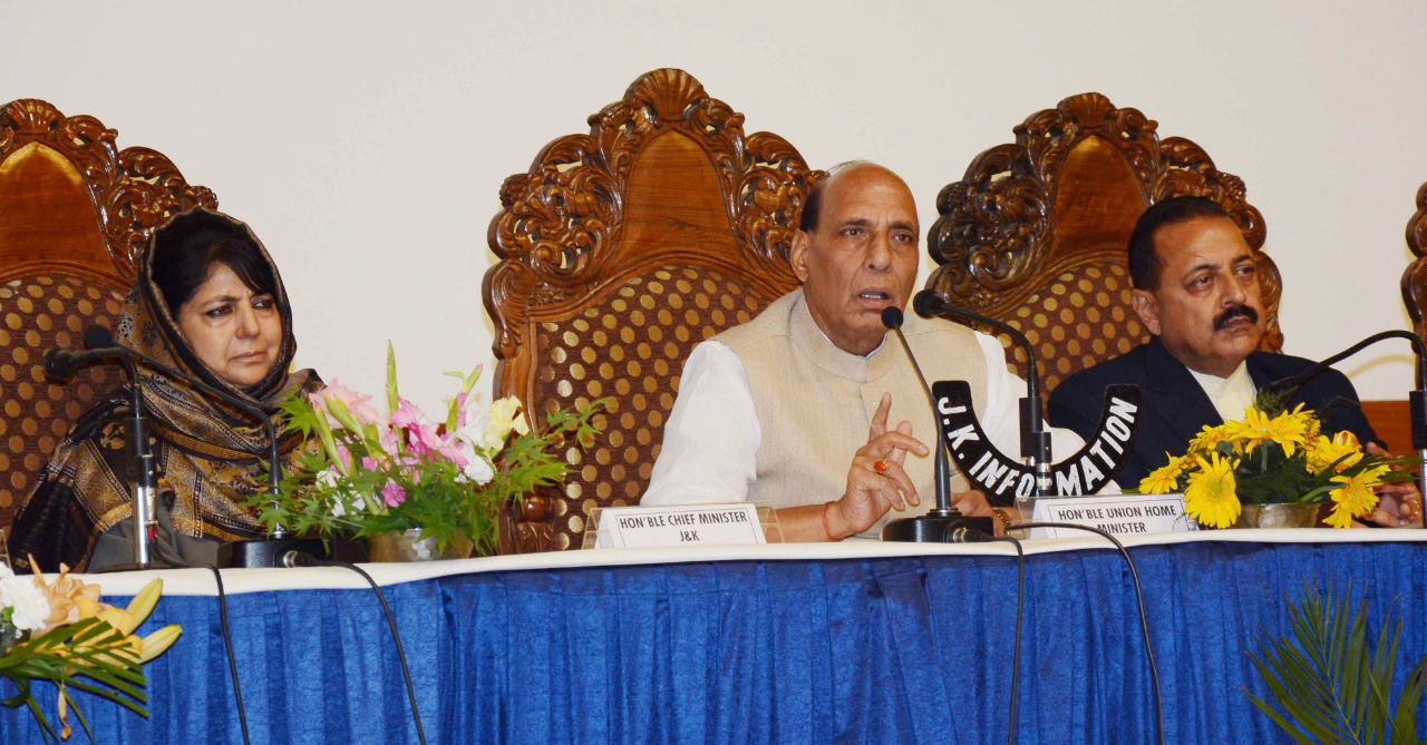 The Union Home Minister, Shri Rajnath Singh addressing a press conference, in Srinagar, Jammu & Kashmir on June 07, 2018.  	The Chief Minister of Jammu and Kashmir, Ms. Mehbooba Mufti and the Minister of State for Development of North Eastern Region (I/C), Prime Ministers Office, Personnel, Public Grievances & Pensions, Atomic Energy and Space, Dr. Jitendra Singh are also seen.